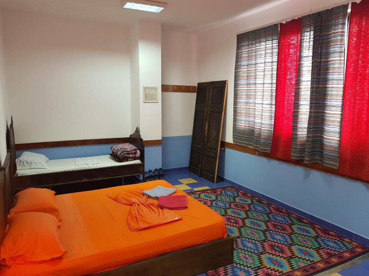 Home Hostel Szkodra Zewnętrze zdjęcie