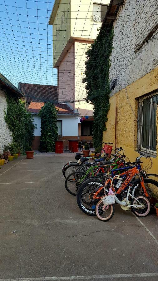 Home Hostel Szkodra Zewnętrze zdjęcie