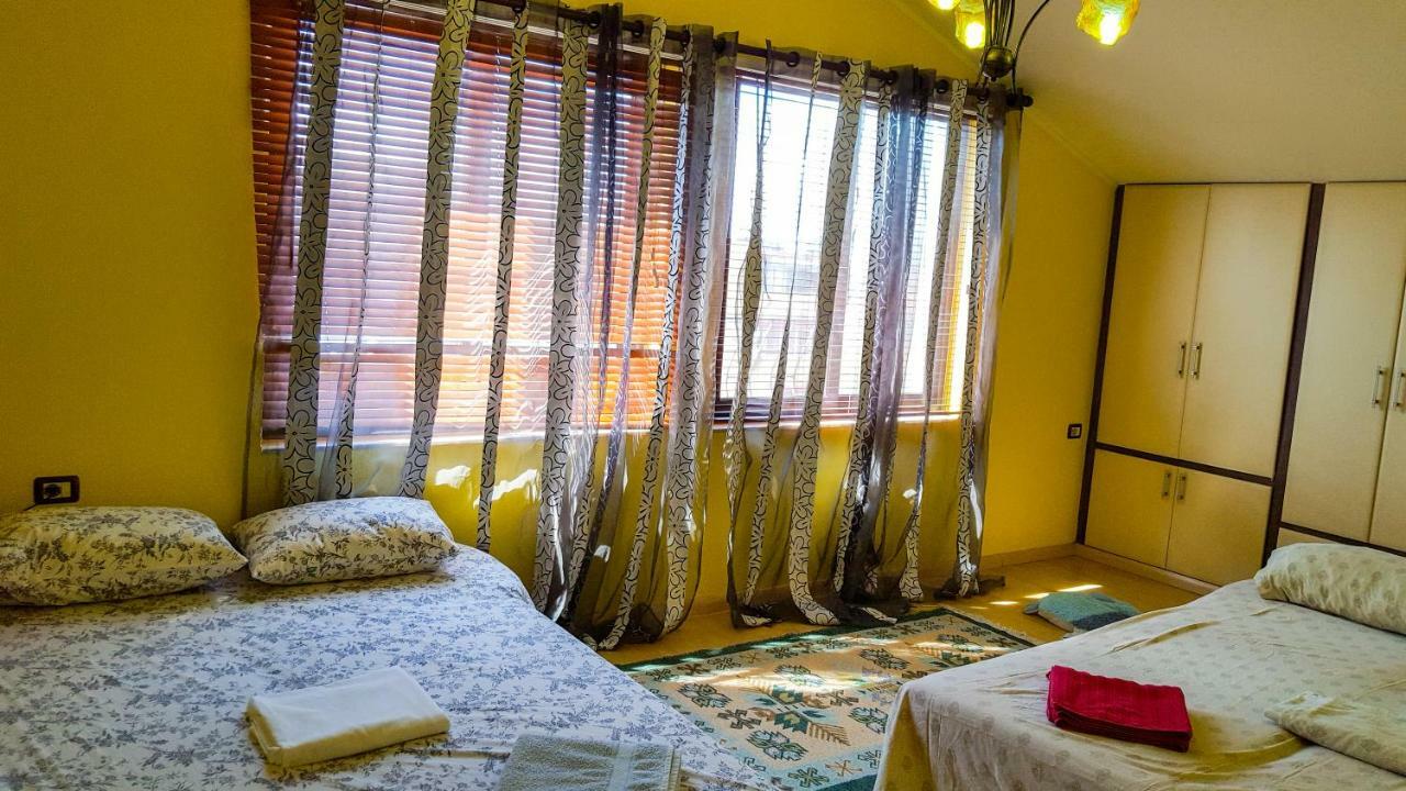 Home Hostel Szkodra Zewnętrze zdjęcie