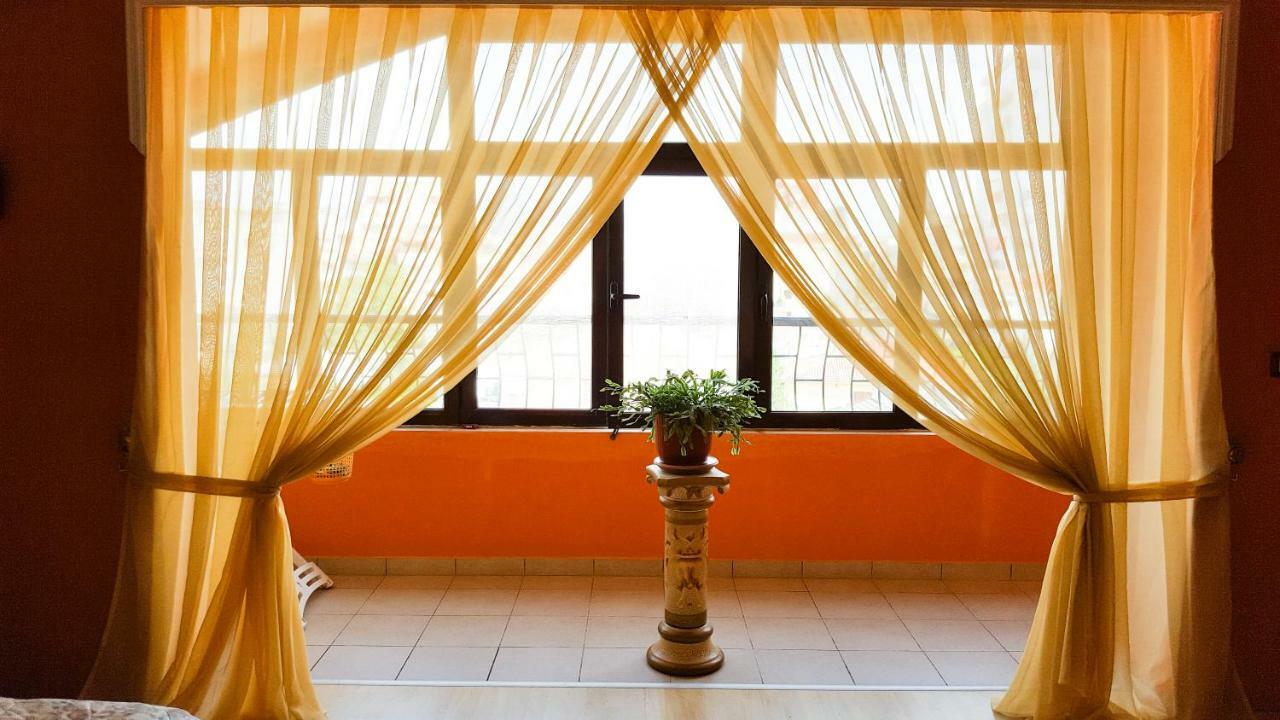 Home Hostel Szkodra Zewnętrze zdjęcie